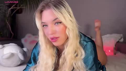 Alika online show from 11-03-25, 01:19