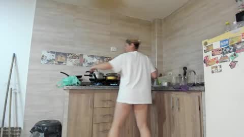 hotandfierylatinos online show from 09-16-25, 10:49