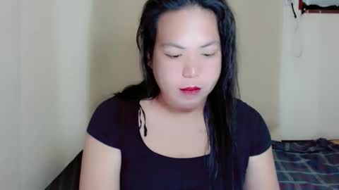 Snapshot of hotasian_mama chatting on 05-16-26, 07:27 Grace online show from 05-16-26, 07:27