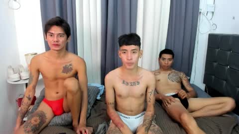 Snapshot of hotasiankenn chatting on 04-27-26, 07:39 Kenny online show from 04-27-26, 07:39