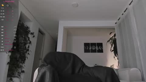 Andrew xdres08 online show from 10-31-25, 02:45