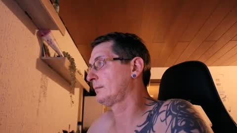 Tom online show from 06-27-26, 08:47