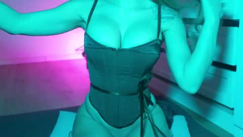 Bella online show from 04-04-26, 09:45