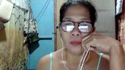Snapshot of hotbetty_45 chatting on 05-10-26, 10:48 hotbetty_45 online show from 05-10-26, 10:48
