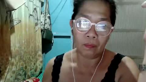 Snapshot of hotbetty_45 chatting on 05-26-26, 11:39 hotbetty_45 online show from 05-26-26, 11:39