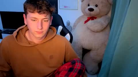 Hotboyshorny online show from 05-21-26, 11:17