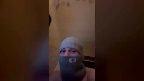 Snapshot of hotcoupletrouble21 chatting on 01-15-26, 08:56 Hot Couple online show from 01-15-26, 08:56