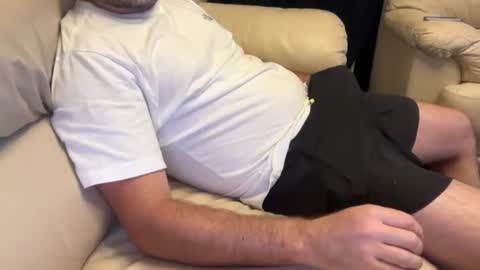 Snapshot of hotdadinshower chatting on 07-16-26, 08:04 HotDadInShower online show from 07-16-26, 08:04