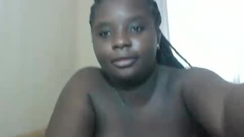Snapshot of hotebbbyy chatting on 06-17-26, 10:17 EBBY online show from 06-17-26, 10:17