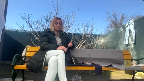 Snapshot of hotfallinganna chatting on 03-05-25, 10:44 Anna online show from 03-05-25, 10:44