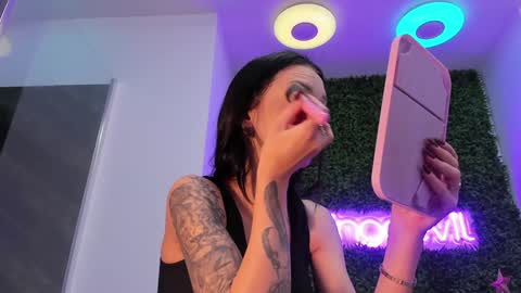 hotfallingdevil online show from 12-02-25, 04:40