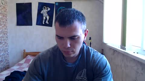 Snapshot of hotfitbboy_2001 chatting on 07-14-26, 07:24 Alex online show from 07-14-26, 07:24