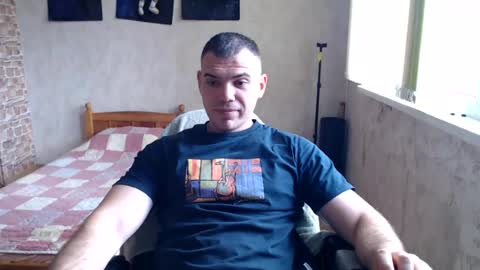 Snapshot of hotfitbboy_2001 chatting on 07-23-26, 09:51 Alex online show from 07-23-26, 09:51