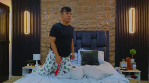 felipe  marcello online show from 03-06-25, 03:24