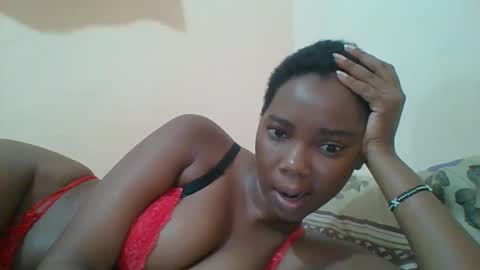 Queen online show from 02-15-25, 05:41