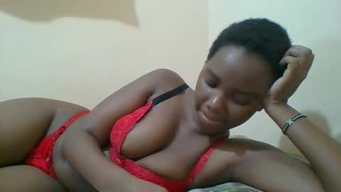 Queen online show from 02-15-25, 03:39