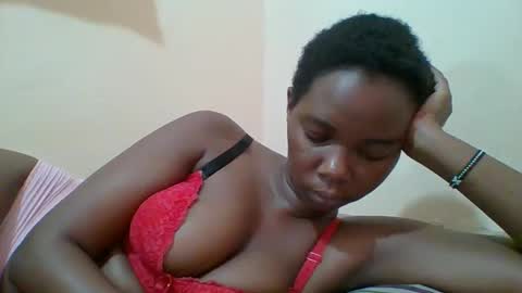 Queen online show from 02-17-25, 12:16