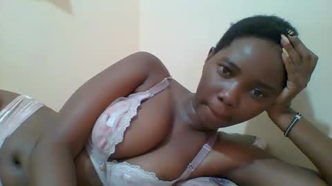 Queen online show from 03-04-25, 12:01