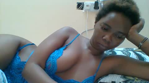 Queen online show from 09-21-25, 06:37