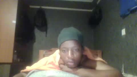 hotguyy001 online show from 02-17-25, 01:58