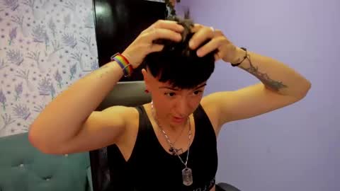 hannah online show from 09-09-25, 02:44