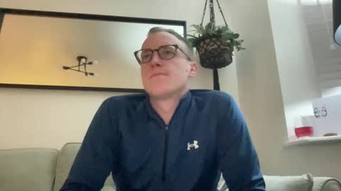 Snapshot of hotholby86 chatting on 12-14-24, 08:08 hotholby86 online show from 12-14-24, 08:08