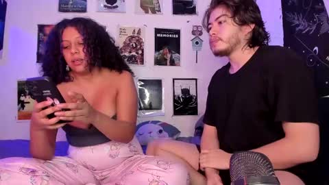 Snapshot of hothoneychile chatting on 05-19-26, 04:41 Sam and Nico online show from 05-19-26, 04:41