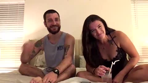 Snapshot of hothoneycouple chatting on 09-09-25, 03:39 hothoneycouple online show from 09-09-25, 03:39