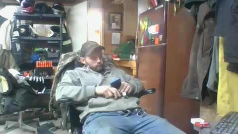 Snapshot of hothusband28931194 chatting on 02-20-26, 06:26 TW28 online show from 02-20-26, 06:26