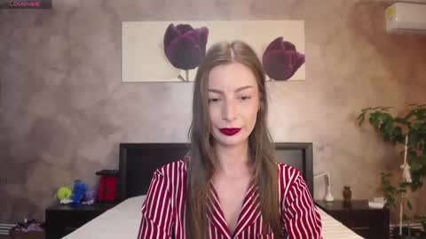Lia   online show from 05-27-26, 07:55