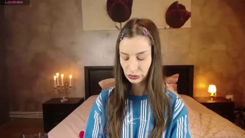 Lia   online show from 07-15-26, 06:57
