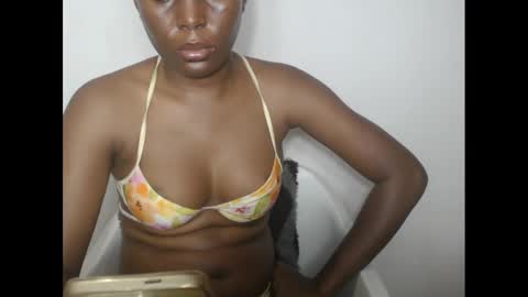 Snapshot of hotjessie0 chatting on 01-22-25, 01:32 hotjessie0 online show from 01-22-25, 01:32