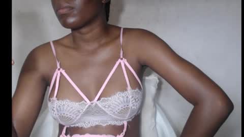 Snapshot of hotjessie0 chatting on 09-17-25, 04:25 hotjessie0 online show from 09-17-25, 04:25