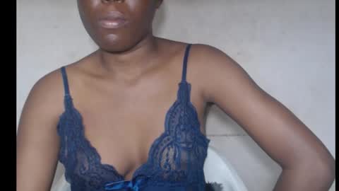Snapshot of hotjessie0 chatting on 10-12-25, 06:12 hotjessie0 online show from 10-12-25, 06:12