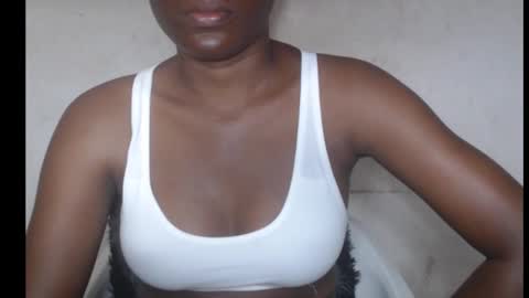Snapshot of hotjessie0 chatting on 10-13-25, 04:34 hotjessie0 online show from 10-13-25, 04:34