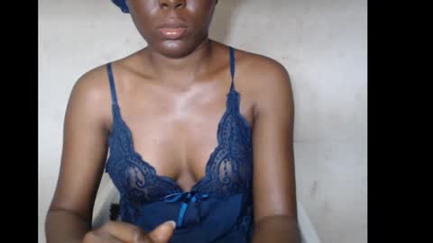 Snapshot of hotjessie0 chatting on 10-20-25, 04:24 hotjessie0 online show from 10-20-25, 04:24