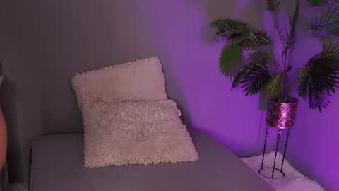 Snapshot of hotjessxx chatting on 07-12-26, 01:57 Maria online show from 07-12-26, 01:57