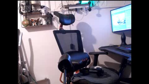 Snapshot of hotkinkytat chatting on 12-14-24, 03:04 hotkinkytat online show from 12-14-24, 03:04