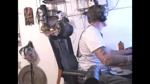 Snapshot of hotkinkytat chatting on 04-03-26, 01:31 hotkinkytat online show from 04-03-26, 01:31