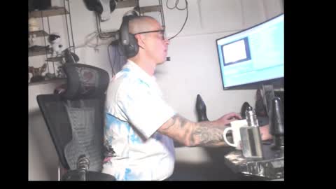 Snapshot of hotkinkytat chatting on 04-12-26, 09:31 hotkinkytat online show from 04-12-26, 09:31