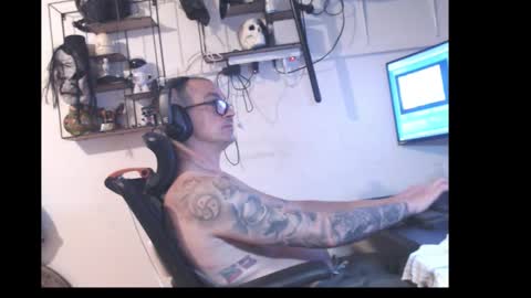Snapshot of hotkinkytat chatting on 04-15-26, 07:58 hotkinkytat online show from 04-15-26, 07:58