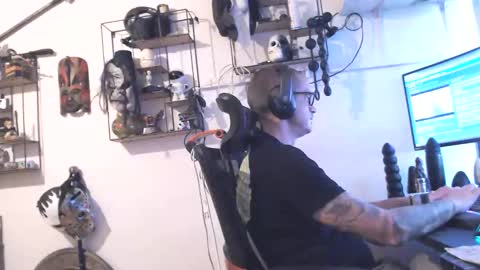 Snapshot of hotkinkytat chatting on 04-28-26, 02:00 hotkinkytat online show from 04-28-26, 02:00
