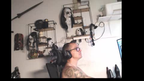 Snapshot of hotkinkytat chatting on 04-30-26, 10:54 hotkinkytat online show from 04-30-26, 10:54