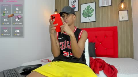 Hotkoljei online show from 12-05-24, 03:26