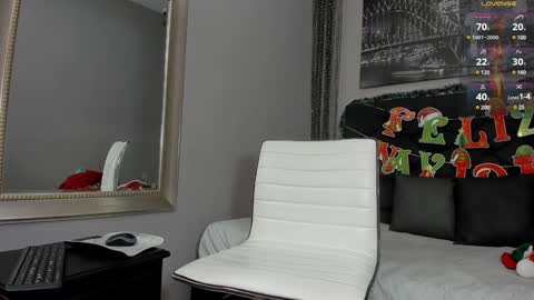 Hotkoljei online show from 12-29-24, 03:54