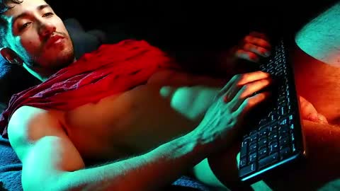 Snapshot of hotlatinking chatting on 05-16-26, 04:09 Hotlatinking online show from 05-16-26, 04:09
