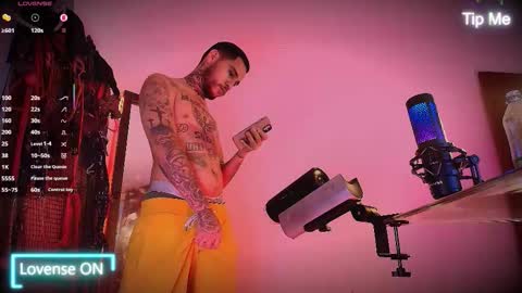 HoTLatinoX20CM online show from 02-14-26, 07:10