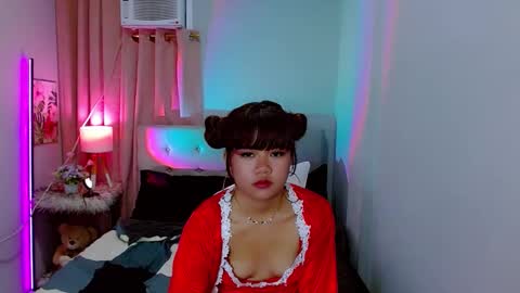 Layla online show from 12-14-24, 01:38