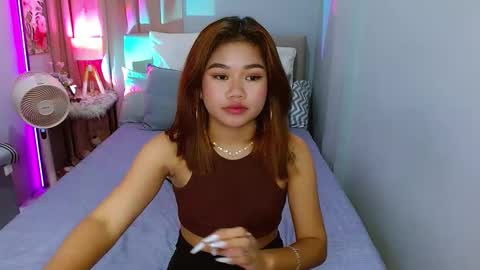 Layla online show from 12-30-24, 09:59