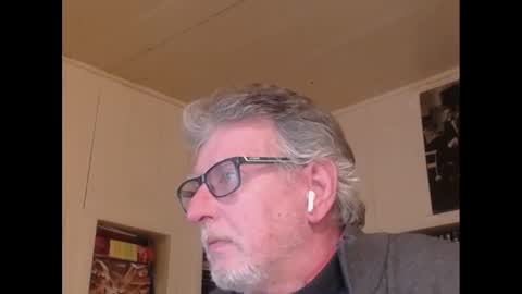 Snapshot of hotlux_54 chatting on 12-21-24, 11:34 hotlux_54 online show from 12-21-24, 11:34